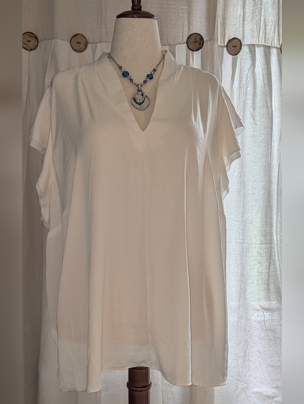 Nine West Cream V-Neck Flutter Sleeve Blouse